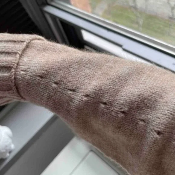 THE CLASSIC Mock Neck Sweater - Picture 9 of 10